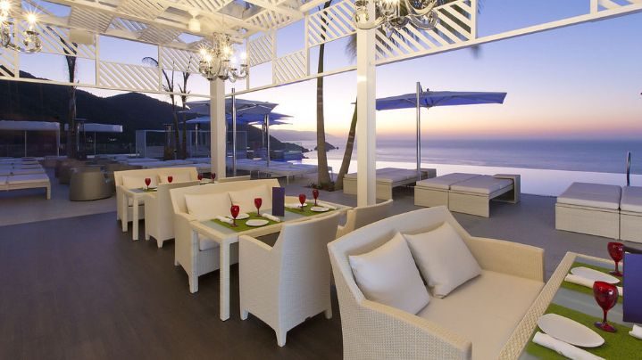 Hotel Mousai Puerto Vallarta - 5 Star Hotel